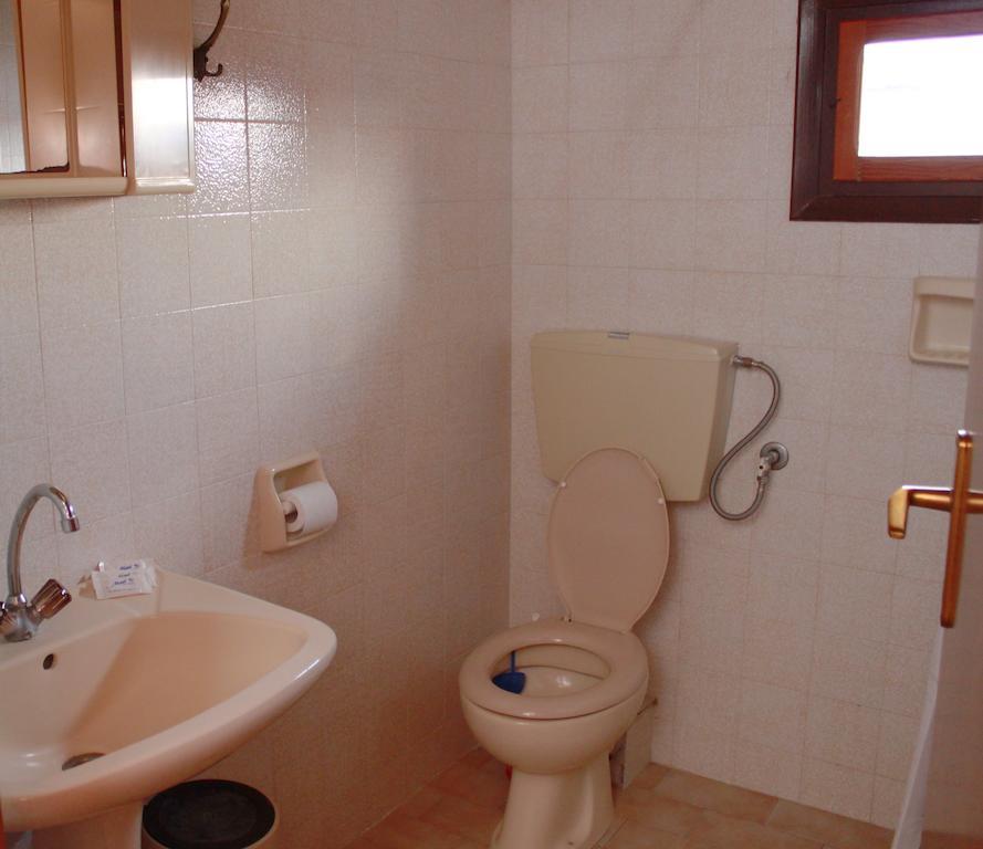Kehagias Apartments Vrasná 객실 사진